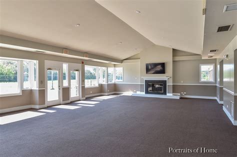 clubhouse for rent near me.